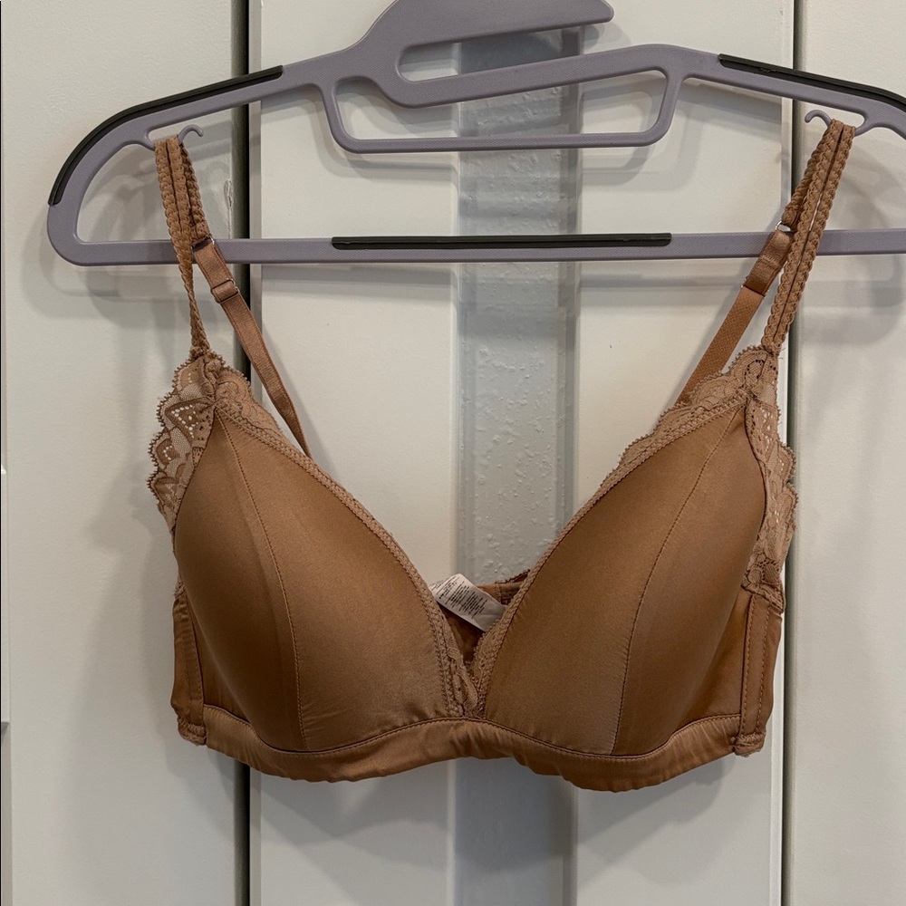 Intimissimi Tan Silk/Lace Wireless Bra Size 34C